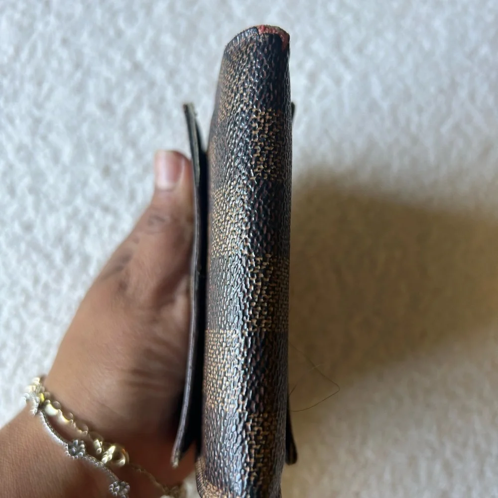 LV wallet - Picture 9 of 15